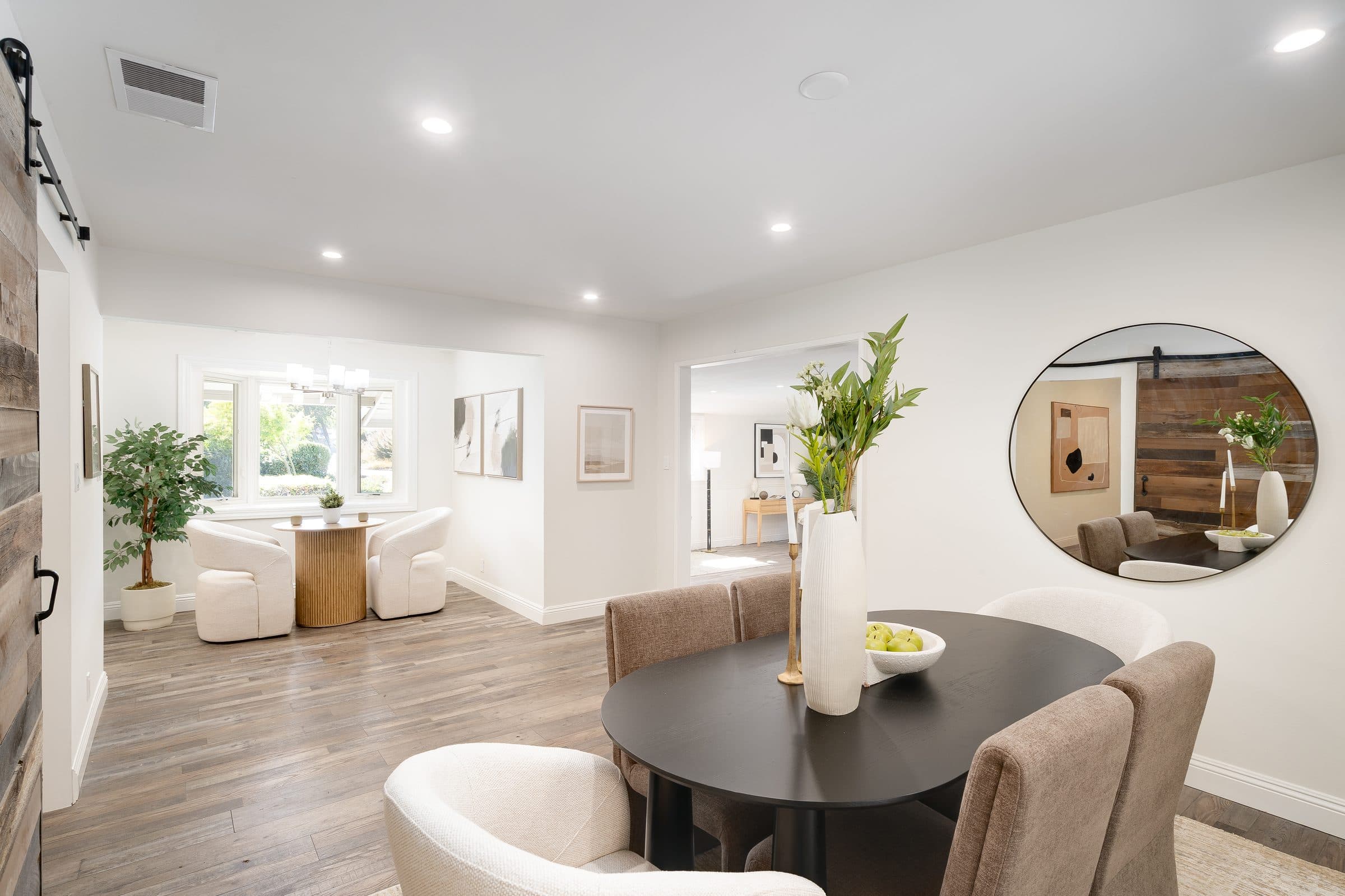 48 Kingston Place. The dining area and the rooms beyond.